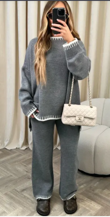 Elegant Autumn-Winter Women's Suit